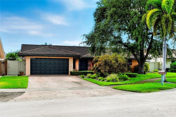 Damian Galloway Estates, 8151 SW 90th Ave, Sunset, Florida 33173, image 2