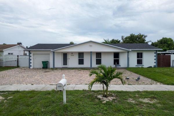 Unincorporated Dade County, Florida 33157, image 1