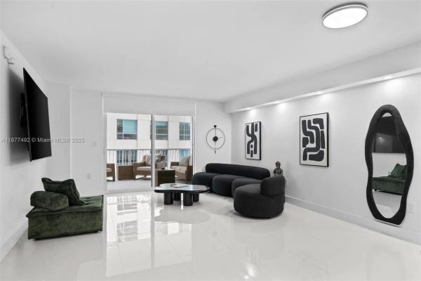 The Club At Brickell Bay, 1200 Brickell Bay Dr #2812, Miami, Florida 33131, image 1