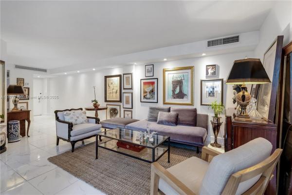 The Four Ambassadors, 825 Brickell Bay Dr #850, Miami, Florida 33131, image 1
