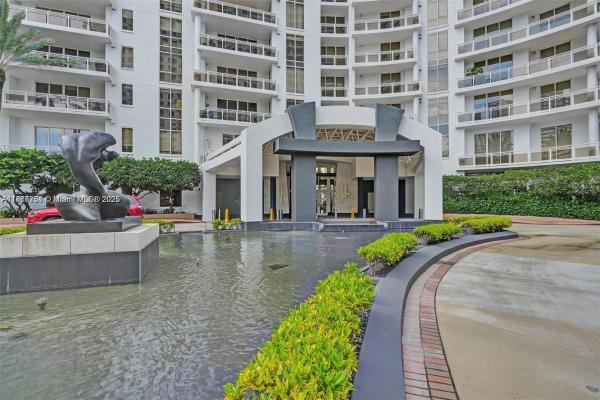 Carbonell, 901 Brickell Key Blvd #906, Miami, Florida 33131, image 1