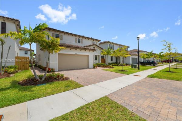 Corsica, 11932 SW 241st Ter, Princeton, Florida 33032, image 2