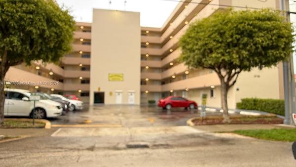 Lakes, 2735 W 52nd St #104, Hialeah, Florida 33016, image 1