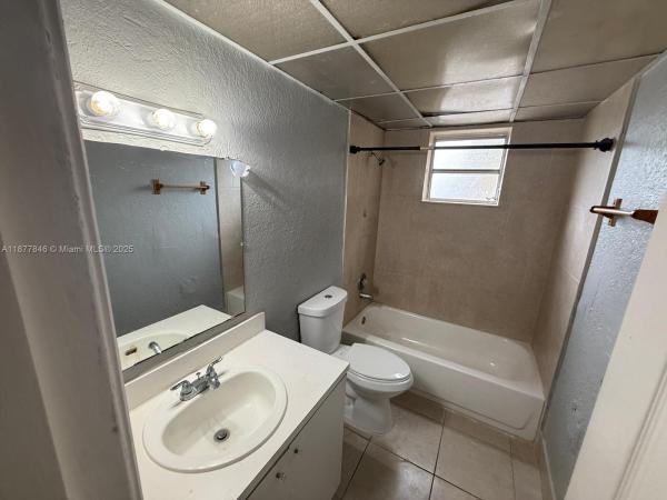 Bella Venezia, 575 W 69th St #110, Hialeah, Florida 33014, image 1