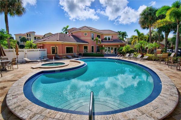 Uno Lago, 600 Uno Lago Dr #302, Juno Beach, Florida 33408, image 1