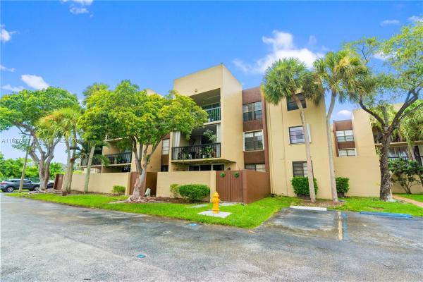 10875 SW 112 Ave #218, Unincorporated Dade County, Florida 33176, image 1