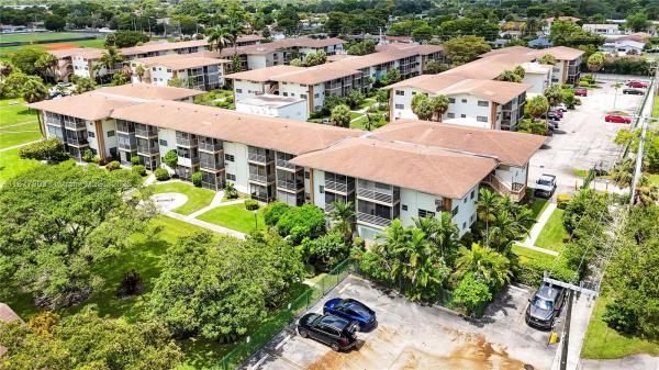 16900 NE 14 Ave #204, Unincorporated Dade County, Florida 33162, image 1