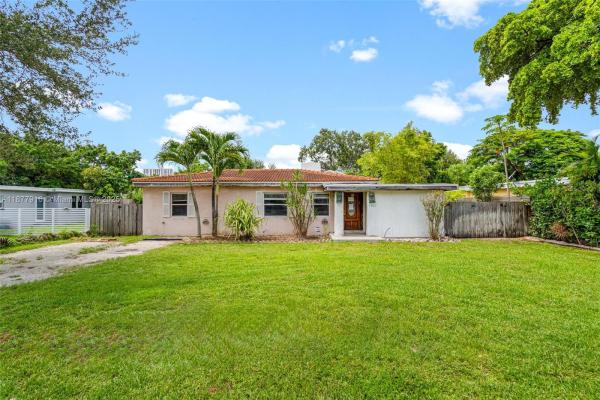Ludlam Groves, 7862 SW 67th Ave, South Miami, Florida 33143, image 2