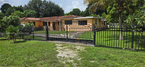Miami, Florida 33161, image 1