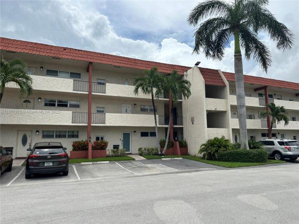 Hollybrook Golf & Tennis Club, 8901 S Hollybrook Blvd 306 ##306, Pembroke Pines, Florida 33025, image 1