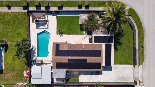 Lee Manor, 10370 SW 34th St, University Park, Florida 33165, image 2