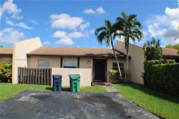12003 SW 110th Street Cir N, Miami, Florida 33186, image 1
