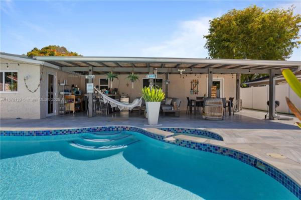 Lauderdale North Park, 405 SW 73rd Ave, North Lauderdale, Florida 33068, image 1