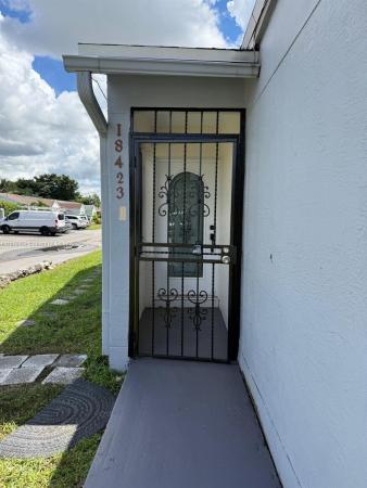 Garden Circle, 18423 NW 44th Pl, Miami Gardens, Florida 33055, image 3