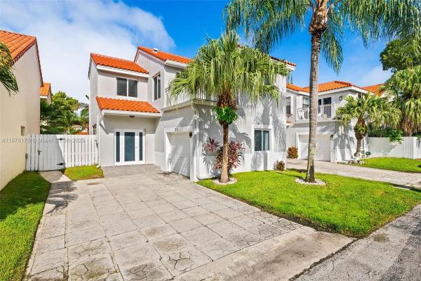L'Etoile At Emerald Pointe, 3110 N 37th Ave, Hollywood, Florida 33021, image 1