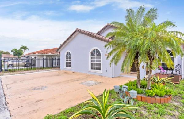 14214 SW 53rd St #14214, Unincorporated Dade County, Florida 33175, image 1
