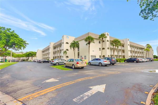 Sunrise Lakes 2, 8350 Sunrise Lakes Blvd 205 ##205, Sunrise, Florida 33322, image 1