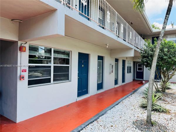 The Cleve, 1830 Cleveland St #2, Hollywood, Florida 33020, image 1
