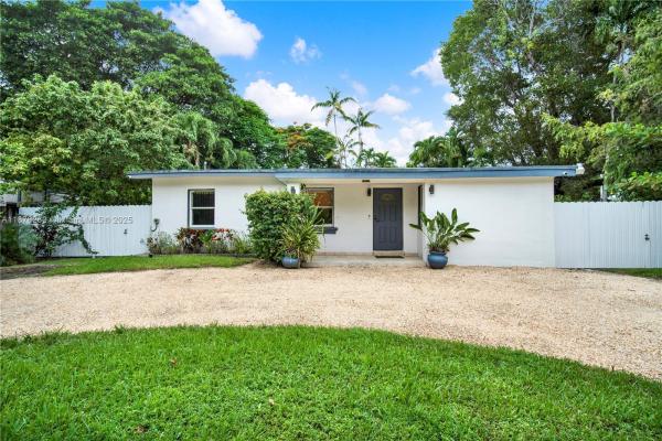 6400 SW 62nd Ct, Miami, Florida 33143, image 1