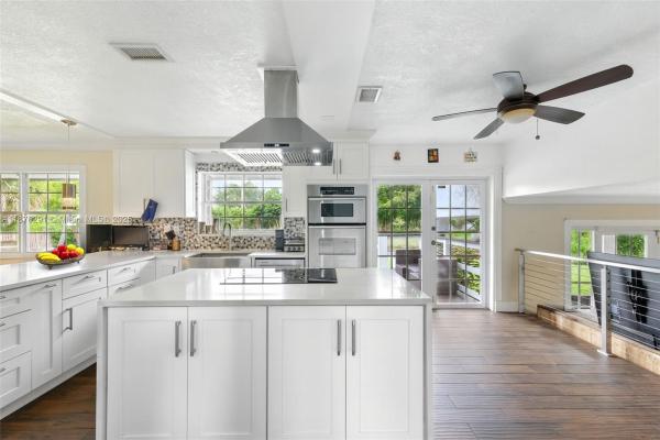 Bonaventure Lakes, 16530 Royal Poinciana Ct, Weston, Florida 33326, image 1