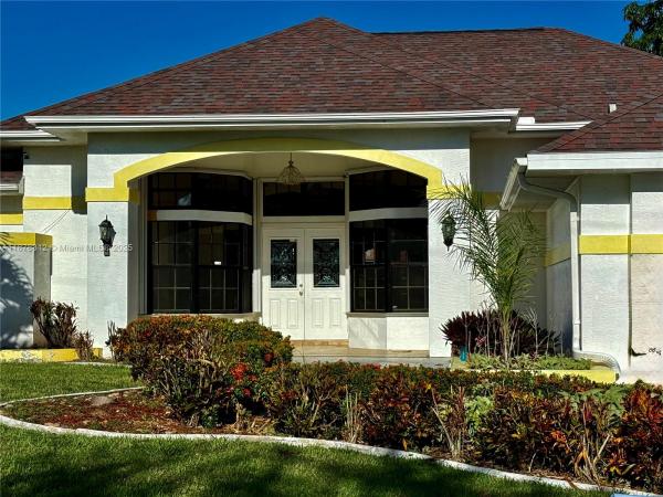 Cape Coral, 26 SE 13th Ave, Cape Coral, Florida 33990, image 2