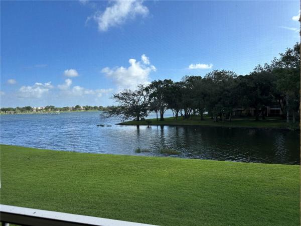 Sailboat Pointe, 2627 NW 33rd St #2209, Oakland Park, Florida 33309, image 2