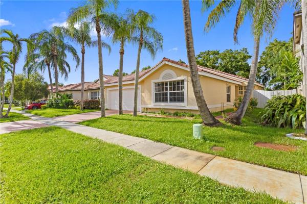 Coconut Key At Silver Lakes, 18255 NW 21st St, Pembroke Pines, Florida 33029, image 1