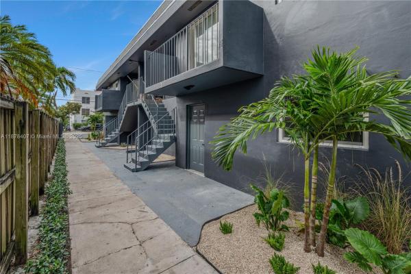 421 SW 9th St, Miami, Florida 33130, image 1