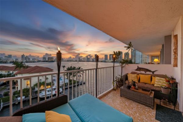 Eden Point, 4000 NE 170th St #602, North Miami Beach, Florida 33160, image 1