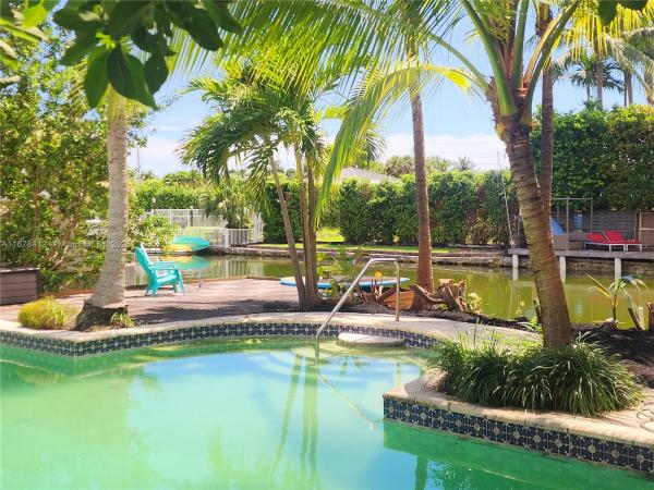 Biscayne Point, 1710 Cleveland Rd, Miami Beach, Florida 33141, image 1