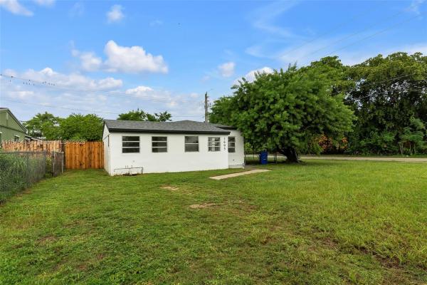 Fulford By The Sea, 1695 NE 175th St, North Miami Beach, Florida 33162, image 3