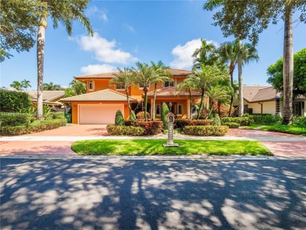 Royal Oaks, 8311 NW 166th Ter, Miami Lakes, Florida 33016, image 2