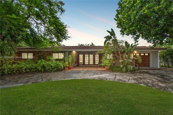 12430 Keystone Island Dr, Miami, Florida 33181, image 1