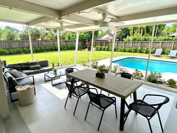 Hollywood Lakes, 1438 Harrison St, Hollywood, Florida 33020, image 1