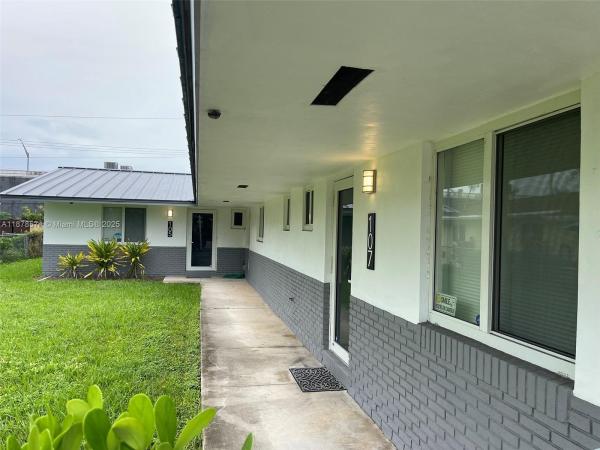 Almar Estates, 105 NE 30th Ct #1-2, Wilton Manors, Florida 33334, image 3