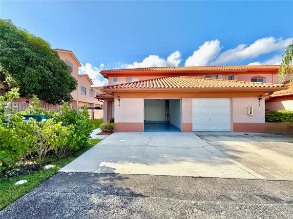 Laguna Pointe At California Club, 20818 San Simeon Way #108, Ives Estates, Florida 33179, image 3