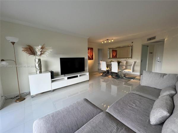 Parc Central Aventura South, 3300 NE 191 St #406, Aventura, Florida 33180, image 1
