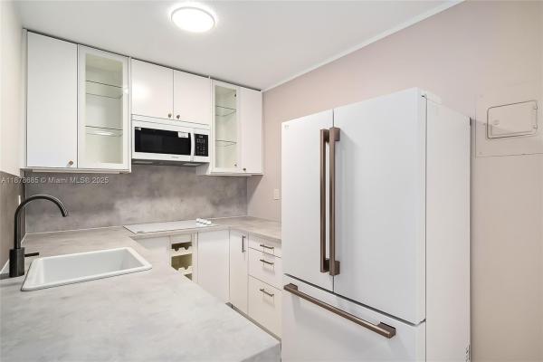 Palmview, 1824 Monroe St 7 ##7, Hollywood, Florida 33020, image 1