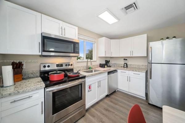Hollywood Park, 2311 Scott St #4, Hollywood, Florida 33020, image 1
