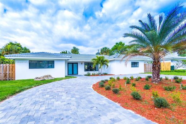 Lake Floresta Park, 1001 NW 6th Dr, Boca Raton, Florida 33486, image 1