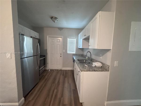 Lauderdale Manors, 1031 NW 13th St, Fort Lauderdale, Florida 33311, image 2