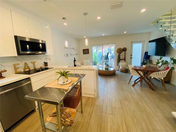 Le Phare Key Biscayne, 798 Crandon Blvd #57B, Key Biscayne, Florida 33149, image 1