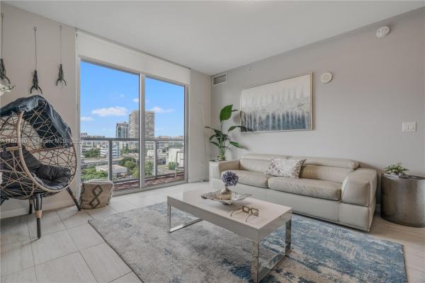 Quadro, 3900 Biscayne Blvd #S-904, Miami, Florida 33137, image 1