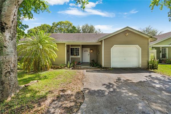 Willow Bend, 15025 SW 141st Ct, Country Walk, Florida 33186, image 2