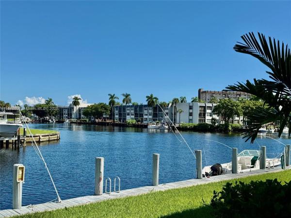 Cypress Island, 930 SE 9th Ave #8, Pompano Beach, Florida 33060, image 2