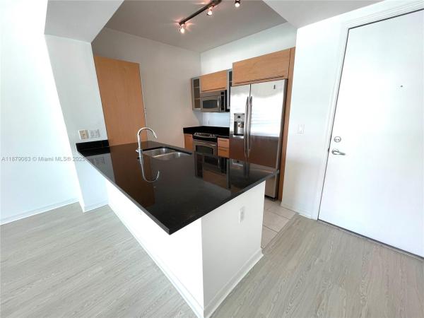 The Plaza On Brickell East, 950 Brickell Bay Dr #3902, Miami, Florida 33131, image 1