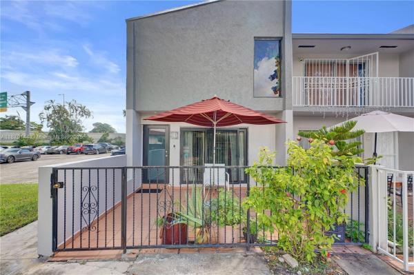 2419 NW 11th St #21-D, Miami, Florida 33125, image 1