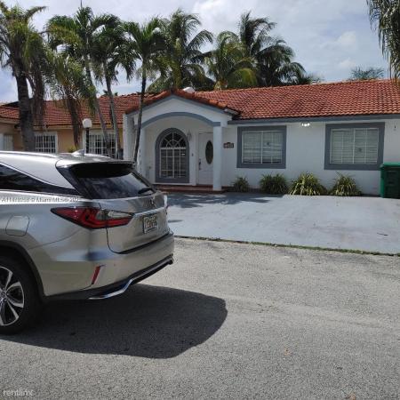 17652 NW 76th Ct, Hialeah, Florida 33015, image 1
