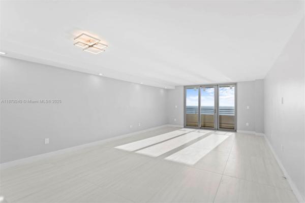 Oceanside Plaza, 5555 Collins Ave #14N, Miami Beach, Florida 33140, image 2