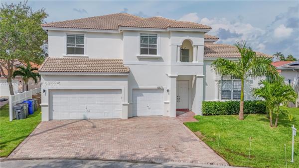 Banyan Oakridge, 5371 SW 32 Ter, Hollywood, Florida 33312, image 1